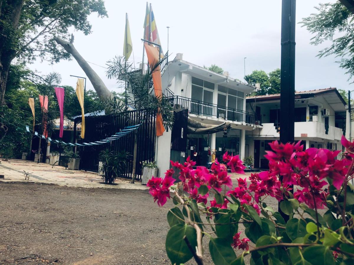Thisara Pool Resort Kataragama & Yala-Kabiliththa Safari Exterior foto